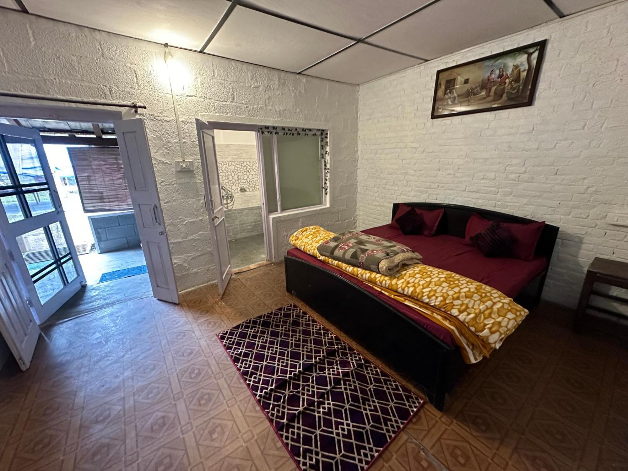 Dreamwoods A Travellers Farm Hostel ดารัมซาลา ภายนอก รูปภาพ