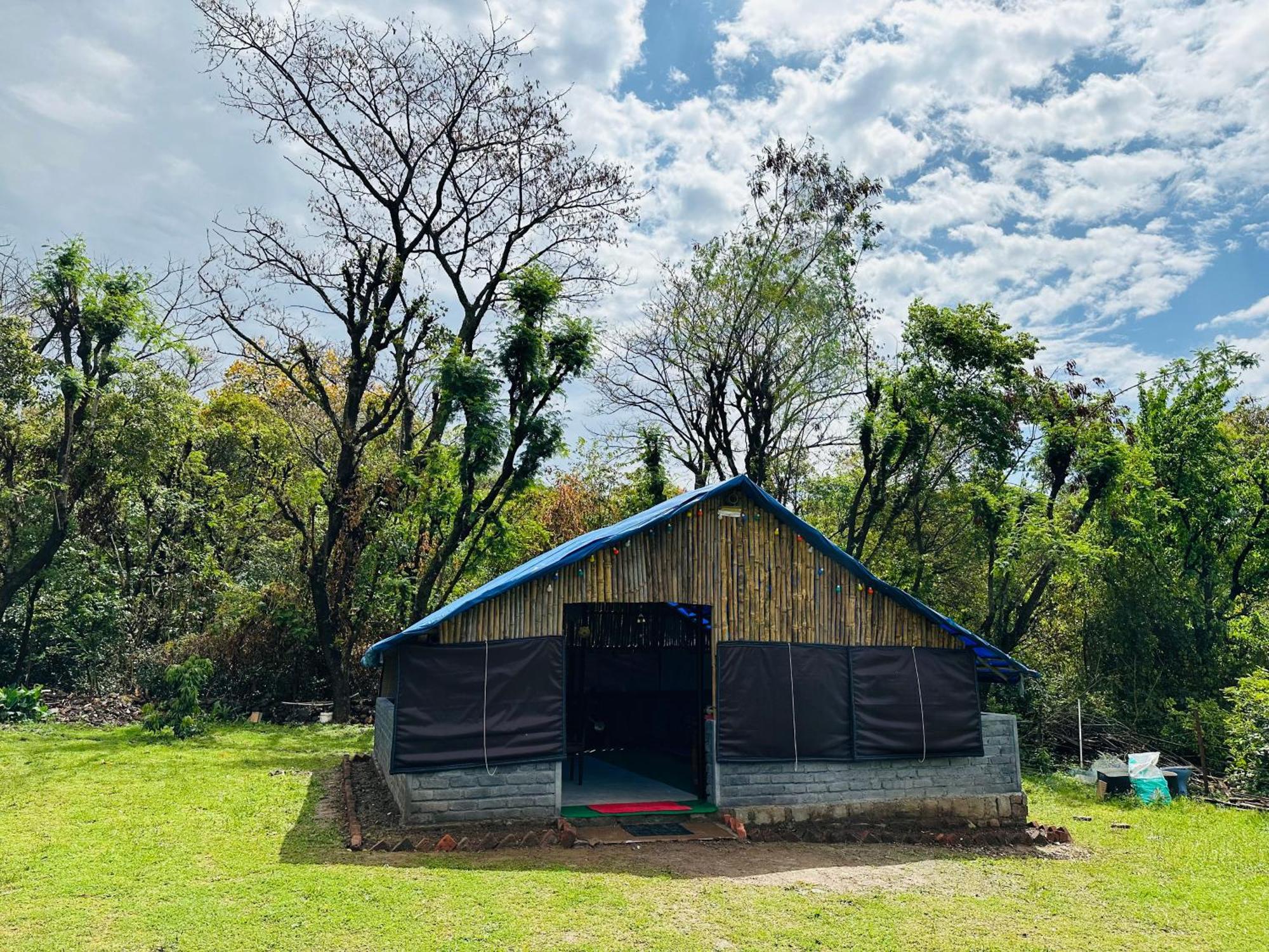 Dreamwoods A Travellers Farm Hostel ดารัมซาลา ภายนอก รูปภาพ